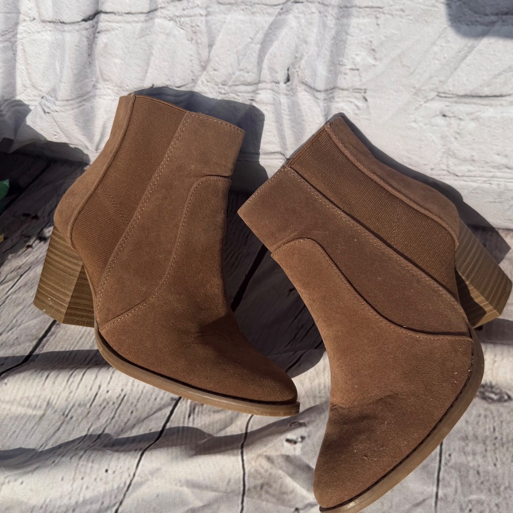 Universal Thread Brown Faux Suede Block Heel Ankle Boots Size 7 096101878